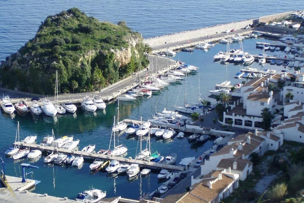 Las Gondolas Y El Mar Almuñécar Екстериор снимка